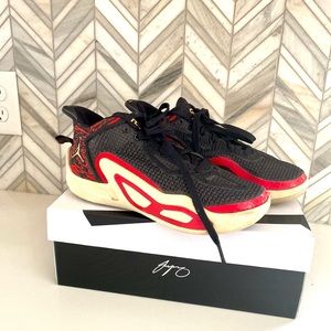 Nike Jordan Tatum 1 (GS), Black, Gold, Size 4Y, In Original Box